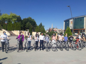 ALTINYILDIZLI LGS ŞAMPİYONU ÖĞRENCİLER ÖDÜLLENDİRİLDİ