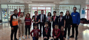 YÜZME ŞAMPİYONLARI ALTINYILDIZDAN