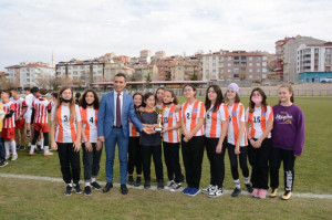 ALTINYILDIZ YILDIZ KIZ FUTBOL TAKIMI NEVŞEHİR ŞAMPİYONU