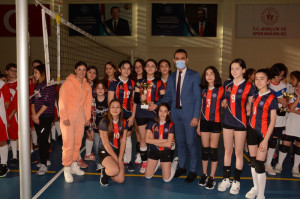 ALTINYILDIZLI FİLENİN YILDIZ SULTANLARI NEVŞEHİR ŞAMPİYONU