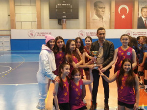 ALTINYILDIZLI FİLENİN KÜÇÜK SULTANLARI NEVŞEHİR ŞAMPİYONU