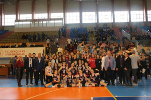 ŞAMPİYON  NEVŞEHİR’İN FİLE SULTANLARI   “ALTINYILDIZ KOLEJİ LİSE KIZ VOLEYBOL TAKIMI”