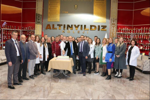 ALTINYILDIZ KOLEJİ FEN VE ANADOLU LİSESİNDE ÖĞRETMENLER GÜNÜ KUTLAMASI