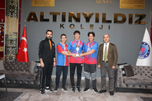 ALTINYILDIZ KOLEJİ FEN VE ANADOLU LİSESİ SPOR MÜSABAKALARINDA BAŞARIDAN BAŞARIYA KOŞUYOR