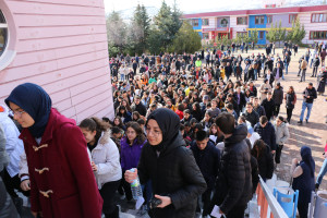 ALTINYILDIZ KOLEJİ FEN VE ANADOLU LİSESİ  8. SINIF OKULA KABUL VE BURSLULUK SINAVINA  YOĞUN İLGİ