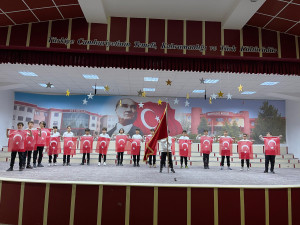 ALTINYILDIZ İLKÖĞRETİM KURUMUNDA 18 MART ÇANAKKALE ZAFERİ PROGRAMI