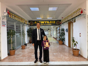 ALTINYILDIZLI ÖĞRENCİ ASMİN UZ'DAN CUMHURİYET BAYRAMI'NDA GURURLANDIRAN BAŞARI