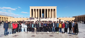 ALTINYILDIZ KOLEJİ FEN VE ANADOLU LİSESİ ÖĞRENCİLERİNDEN ATA’YA ZİYARET