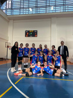ALTINYILDIZ İLKÖĞRETİM KURUMU YILDIZ KIZLAR VOLEYBOL TAKIMI GRUP BİRİNCİSİ