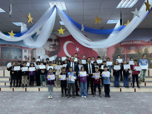ALTINYILDIZ İLKÖĞRETİM KURUMUNDA OTHELLO TURNUVASI HEYECANI