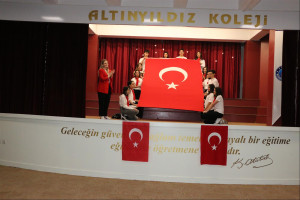 ÇANAKKALE ZAFERİ’NİN 110. YIL DÖNÜMÜ  ALTINYILDIZ KOLEJİ FEN VE ANADOLU LİSESİNDE  BÜYÜK BİR COŞKUYLA KUTLANDI