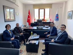 YAZAR METİN ÖZDAMARLAR ALTINYILDIZLILARLA BULUŞTU