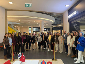 Altınyıldızlı Çocuklardan Sanat Dolu Bir Bayram Sergisi