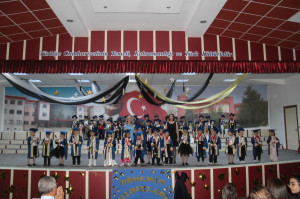 Altınyıldız'dan  Geleneksel İlkokula Geçiş Töreni
