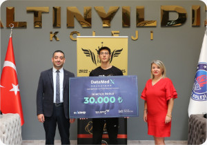 ALTINYILDIZ KOLEJİ FEN LİSESİ ÖĞRENCİSİ  HASAN TALHA GÜZELLER DATAMED X HACKATHON 2.Sİ