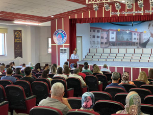 ALTINYILDIZ İLKÖĞRETİM KURUMU’NDA 8. SINIF VELİLERİ LGS SÜRECİ İÇİN BİR ARAYA GELDİ