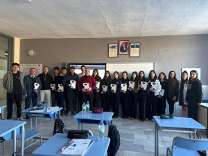 ALTINYILDIZ KOLEJİ FEN VE ANADOLU LİSESİNDEN ÖĞRENCİLERİNE KİŞİYE ÖZEL SORU BANKASI