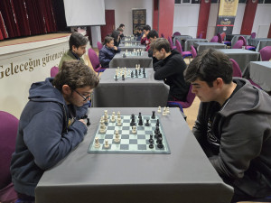 ALTINYILDIZ KOLEJİ FEN VE ANADOLU LİSESİNDE   SATRANÇ TURNUVASI