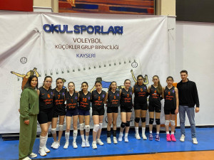 VOLEYBOLDA ALTINYILDIZ RÜZGARI DEVAM EDİYOR