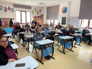 ALTINYILDIZ İLKÖĞRETİM KURUMUNDA 2025-2026 ÖĞRETİM YILI IV. VELİ TOPLANTISI VELİLERİN YOĞUN KATILIMIYLA TAMAMLANDI.