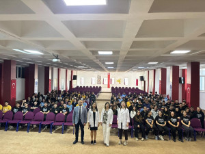 ALTINYILDIZ KOLEJİ  FEN VE ANADOLU LİSESİNDEN  9. SINIF ÖĞRENCİLERİNE  SINAV SÜRECİ VE YKS  BİLGİLENDİRME SUNUMU